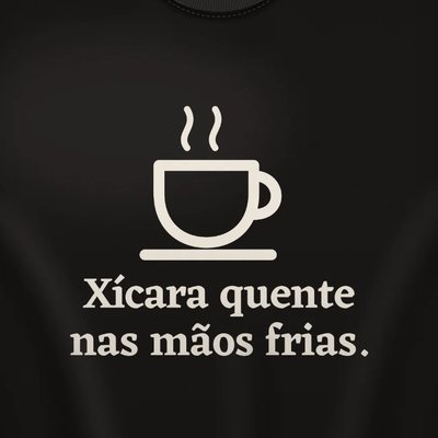 Camiseta com a arte Xícara quente nas mãos frias